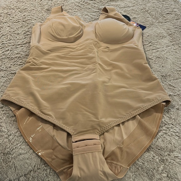 Honeylove Other - HoneyLove Liftwear tank bodysuit